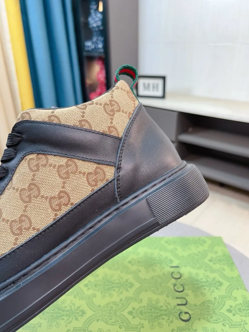 Men's shoes 💰458🌸🌸[GUCCI] Gucci's new spring and summer slip-on loafers with cartoon characters, Fendi F's low-top trendy men's shoes, 😈The upper is made of Italian 🇮🇹 imported sheep suede with Lafayette embroidered leather, full pigskin lining, original rubber non-slip outsole! The style is high-profile and elegant, and the upper is versatile and fashionable. 🇱🇾🇱🇾A large number of ready-made and reposted pictures will be sold! 38-44,